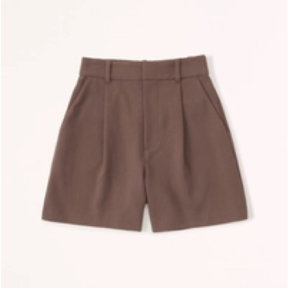 ***Updated Pic*** Abercrombie & Fitch Ultra High Rise Tailored Shorts Med Brown
